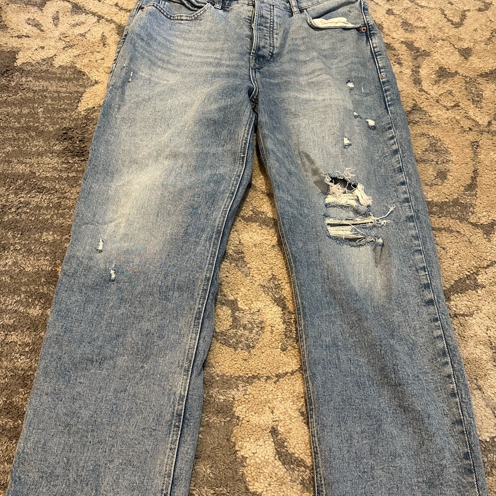 Old Navy Women's Light Blue Distressed Straight Leg Pants